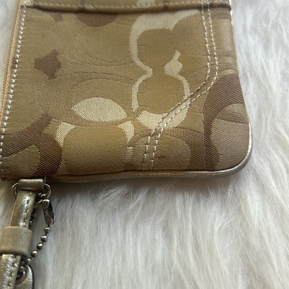 Coach wristlet - Picture 7 of 10